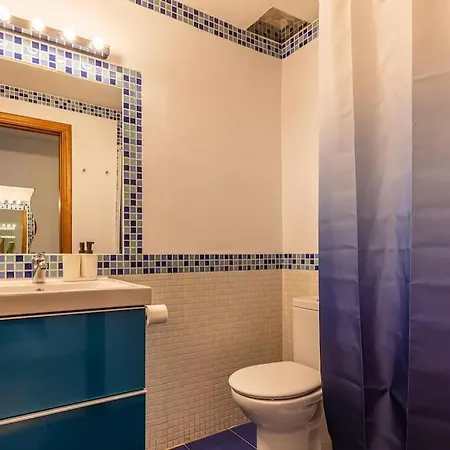 Apartamento En La Calle Principal Con Solarium. Apartment